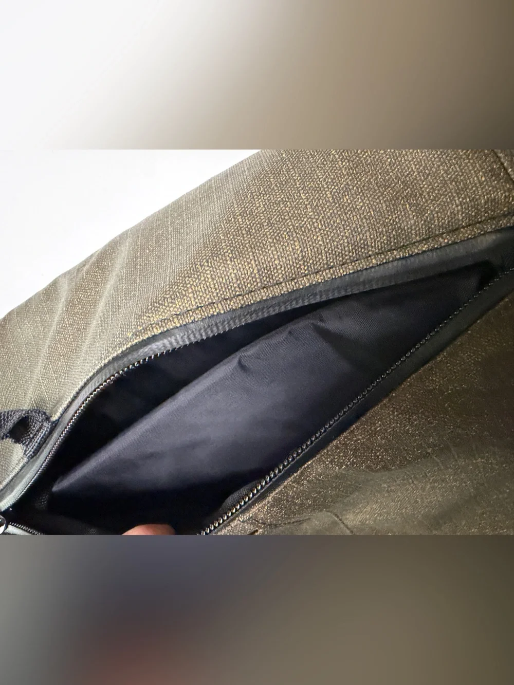 Dakine messenger bag